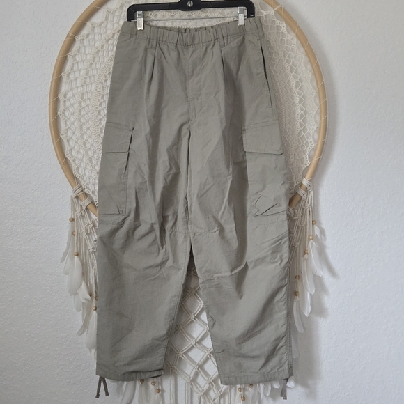 Uniqlo Balloon Barrel Leg Cargo Pants Tan Size M - Picture 11 of 11